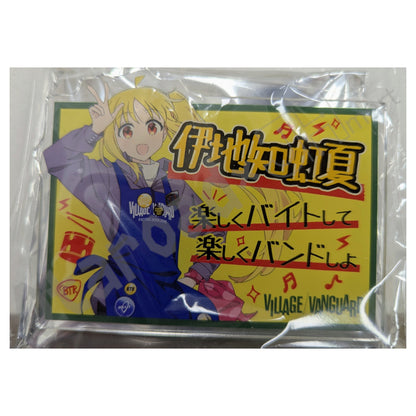 SUMMER SALE：[門市現貨]「孤獨搖滾！× VILLAGE VANGUARD」亞加力襟章 〈虹夏（店員服）〉